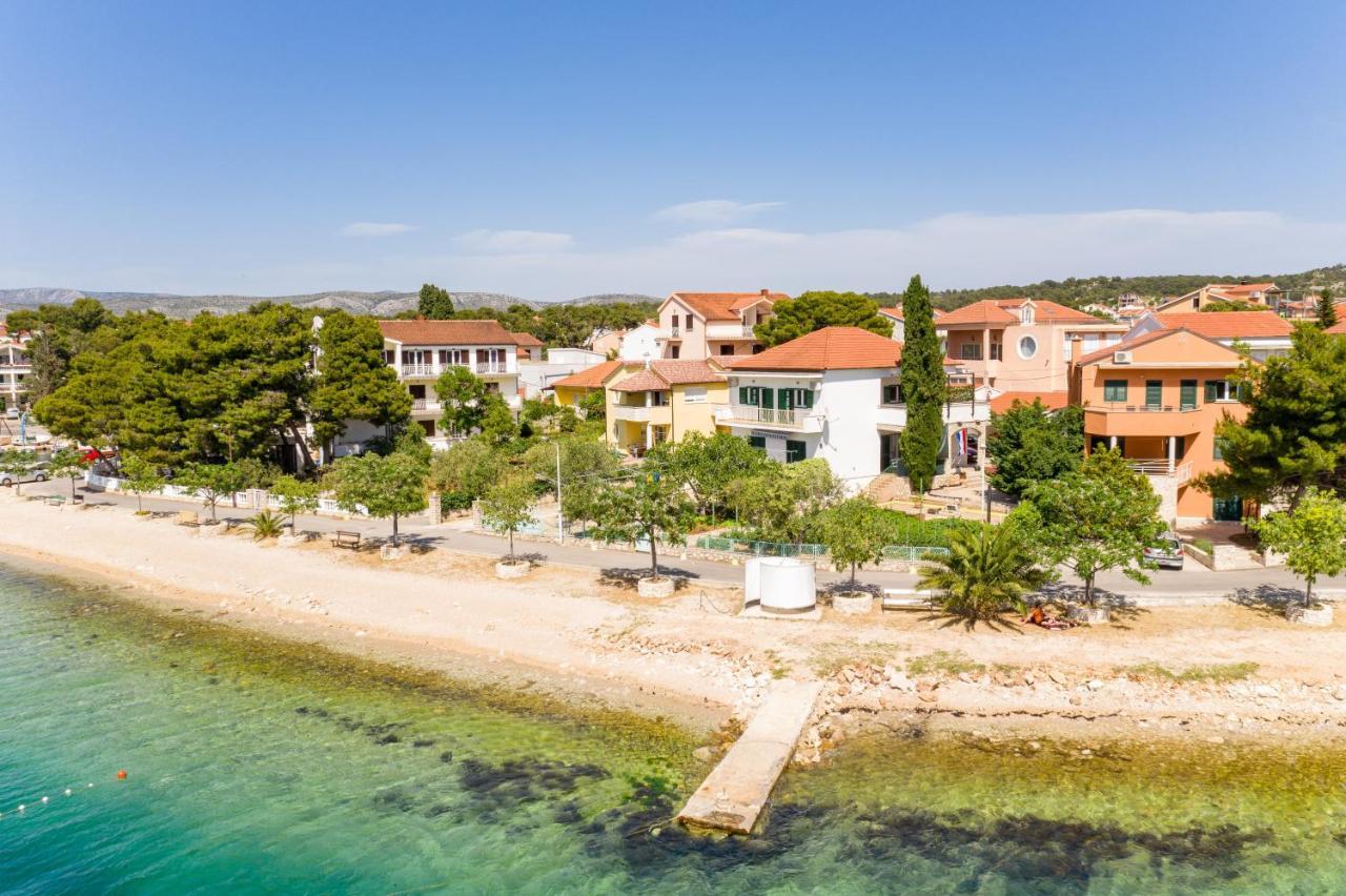 Family Friendly Seaside Apartments Brodarica, Sibenik - 4833 Бродарица Экстерьер фото