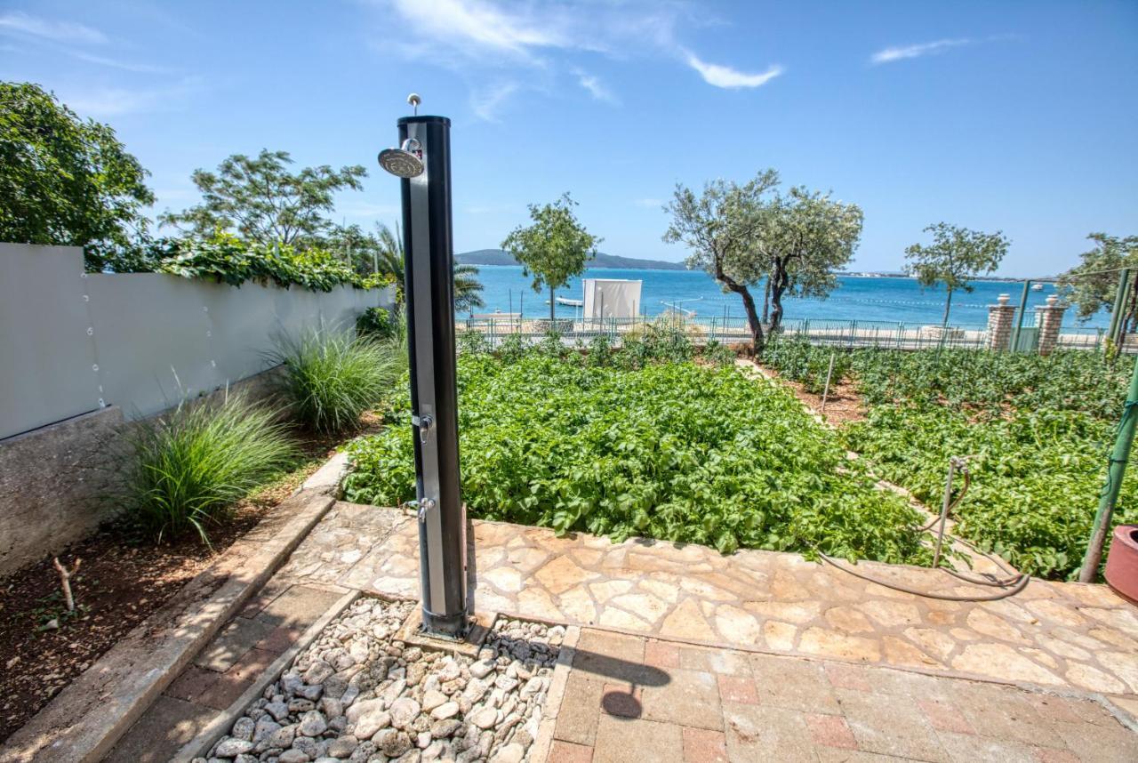 Family Friendly Seaside Apartments Brodarica, Sibenik - 4833 Бродарица Экстерьер фото