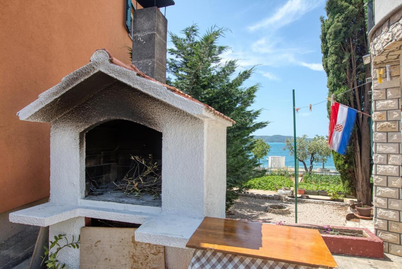 Family Friendly Seaside Apartments Brodarica, Sibenik - 4833 Бродарица Экстерьер фото