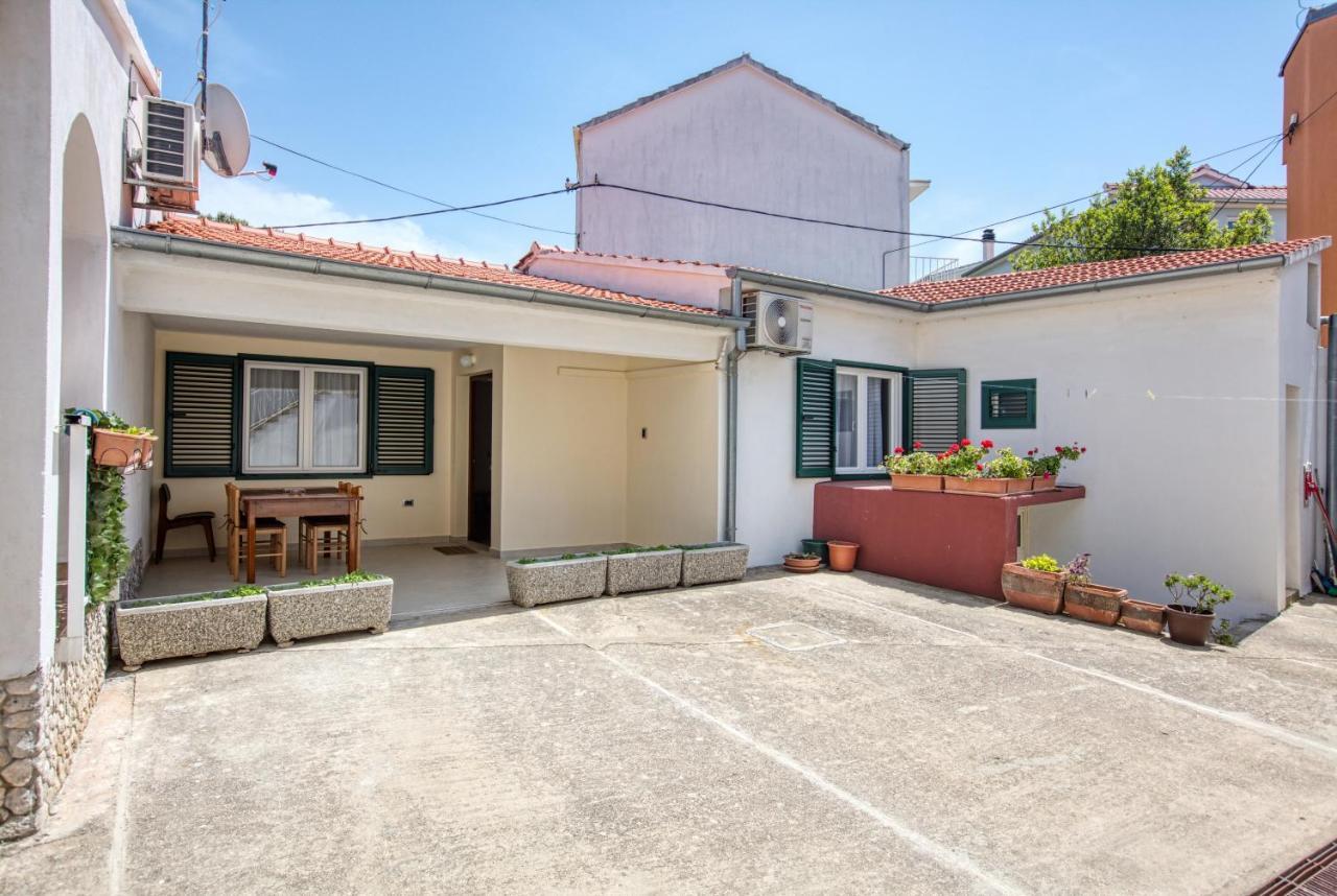 Family Friendly Seaside Apartments Brodarica, Sibenik - 4833 Бродарица Экстерьер фото
