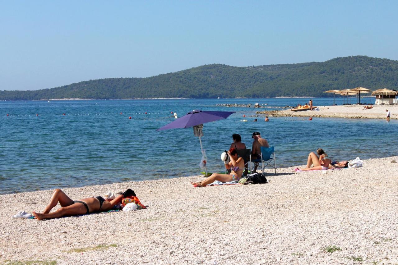 Family Friendly Seaside Apartments Brodarica, Sibenik - 4833 Бродарица Экстерьер фото