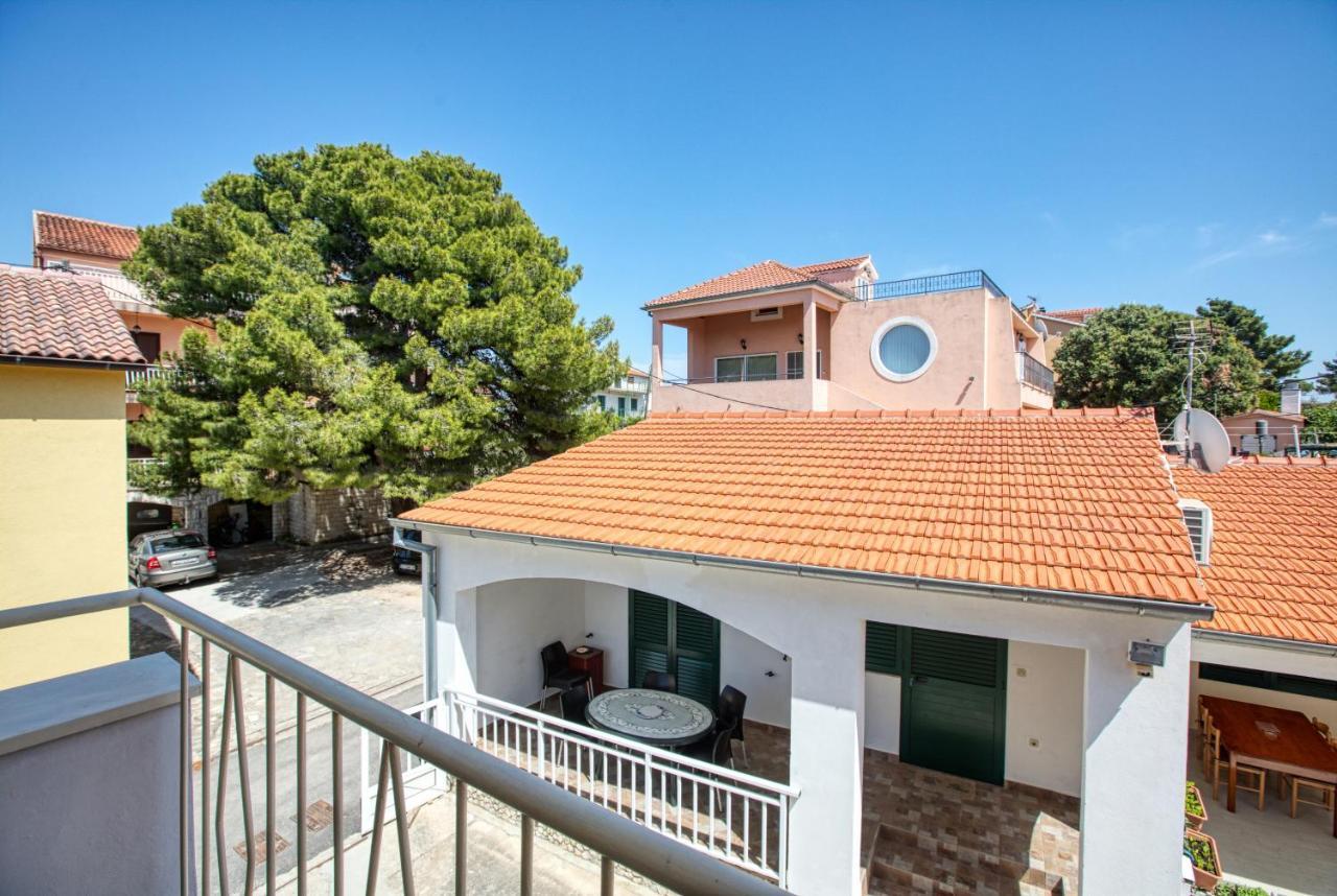 Family Friendly Seaside Apartments Brodarica, Sibenik - 4833 Бродарица Экстерьер фото