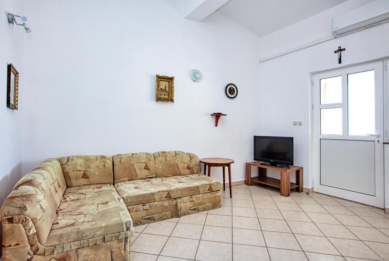 Family Friendly Seaside Apartments Brodarica, Sibenik - 4833 Бродарица Экстерьер фото