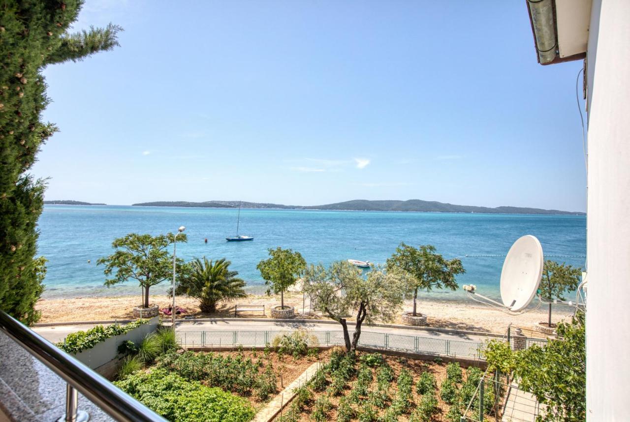 Family Friendly Seaside Apartments Brodarica, Sibenik - 4833 Бродарица Экстерьер фото
