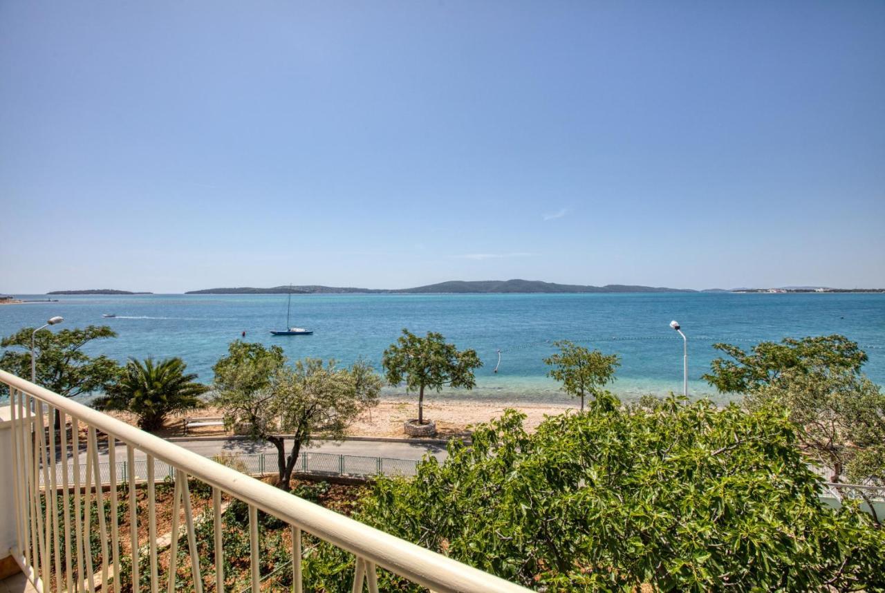 Family Friendly Seaside Apartments Brodarica, Sibenik - 4833 Бродарица Экстерьер фото