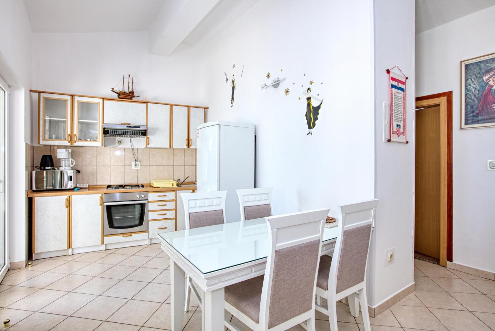 Family Friendly Seaside Apartments Brodarica, Sibenik - 4833 Бродарица Номер фото