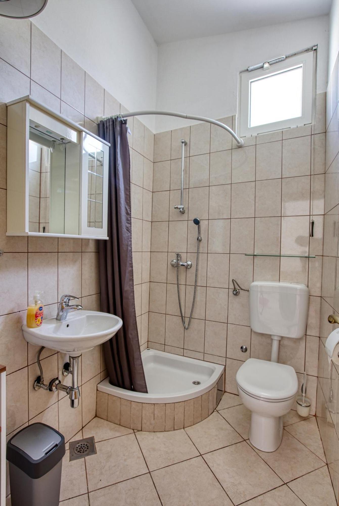 Family Friendly Seaside Apartments Brodarica, Sibenik - 4833 Бродарица Номер фото