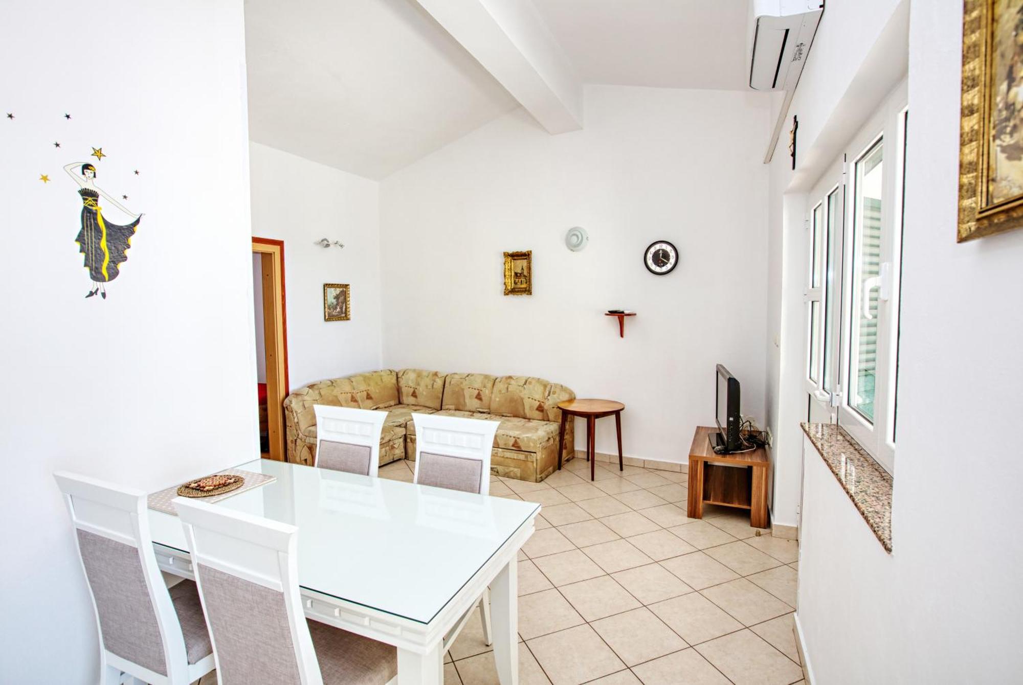 Family Friendly Seaside Apartments Brodarica, Sibenik - 4833 Бродарица Номер фото